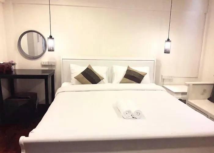 39 Living Apartment