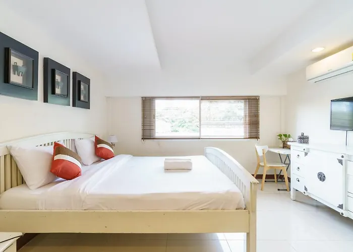 39 Living Apartment